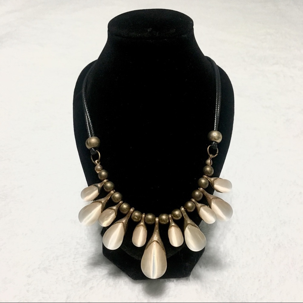 Teardrop Stone Date Night Statement Necklace Costume Jewelry